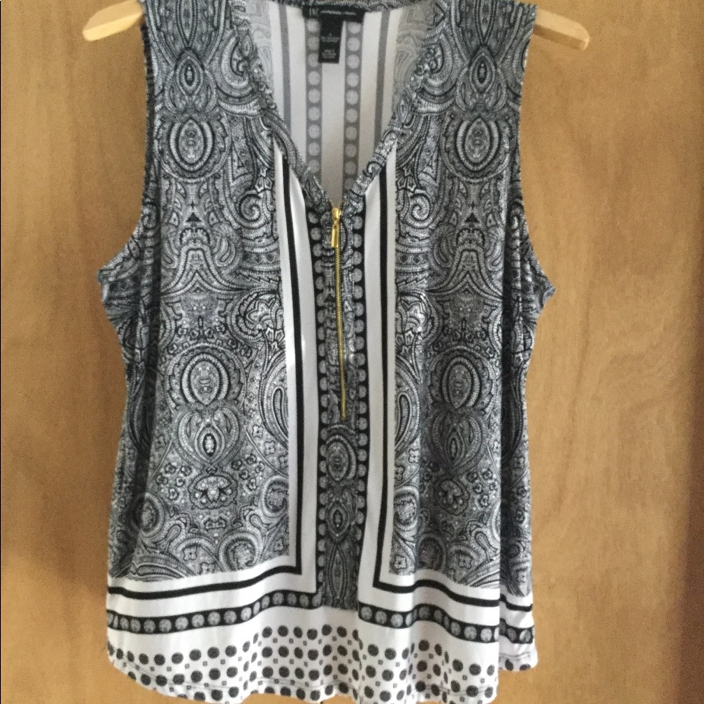 New Inc Top Large Black & White Sleeveless